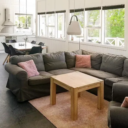 8 Person Holiday In Hadsund
